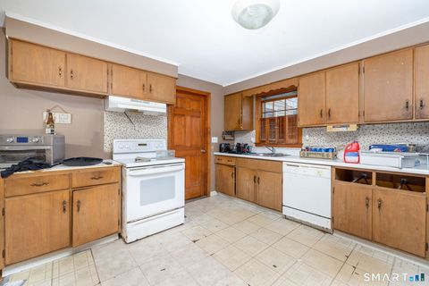 Tiny photo for 32 Forest Court N, Hamden, CT 06518 (MLS # 24146410)