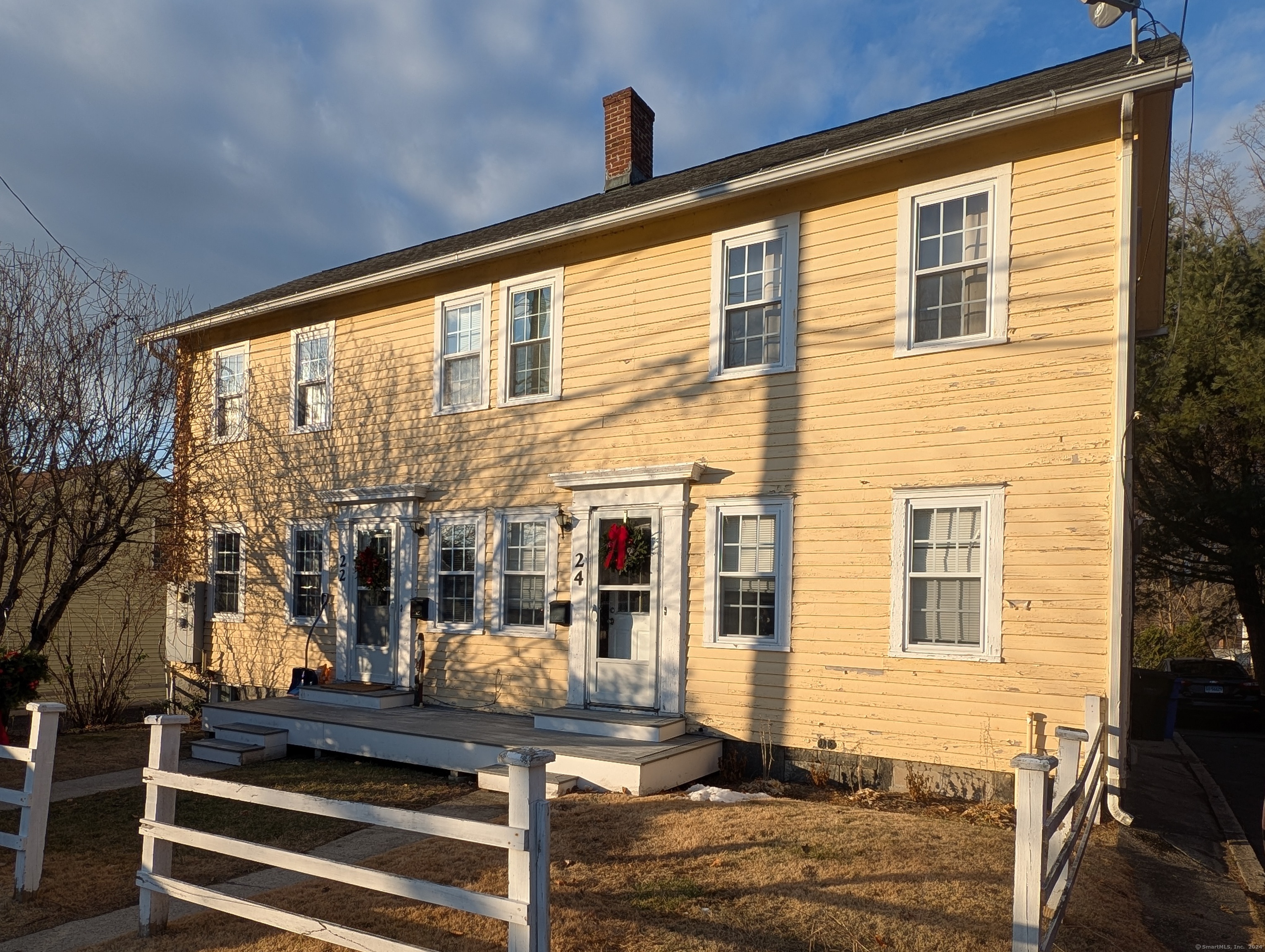 22 North Street 24, Canton, Connecticut - 3 Bedrooms  
1 Bathrooms  
5 Rooms - 