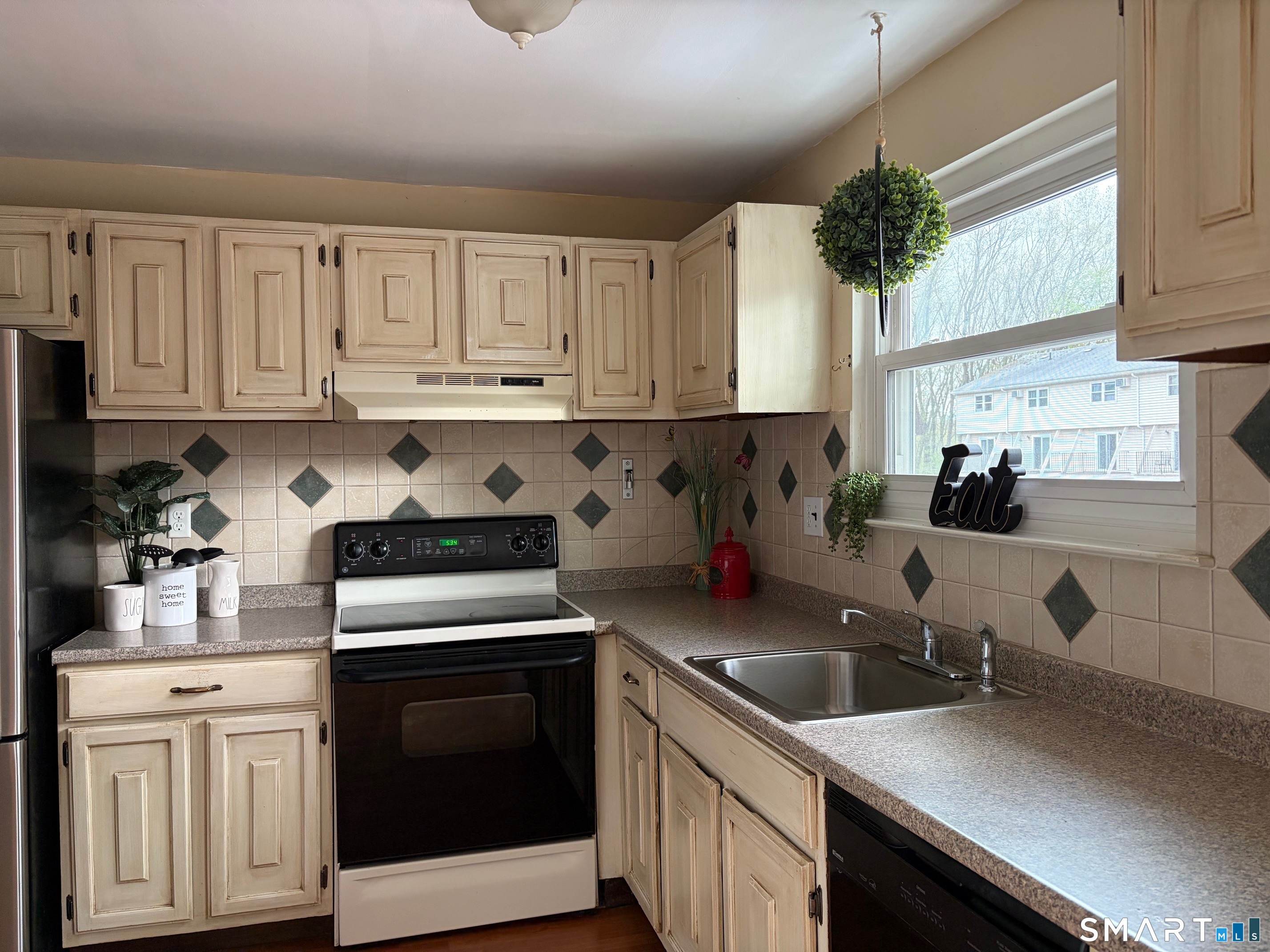 302 Blackstone Village 302