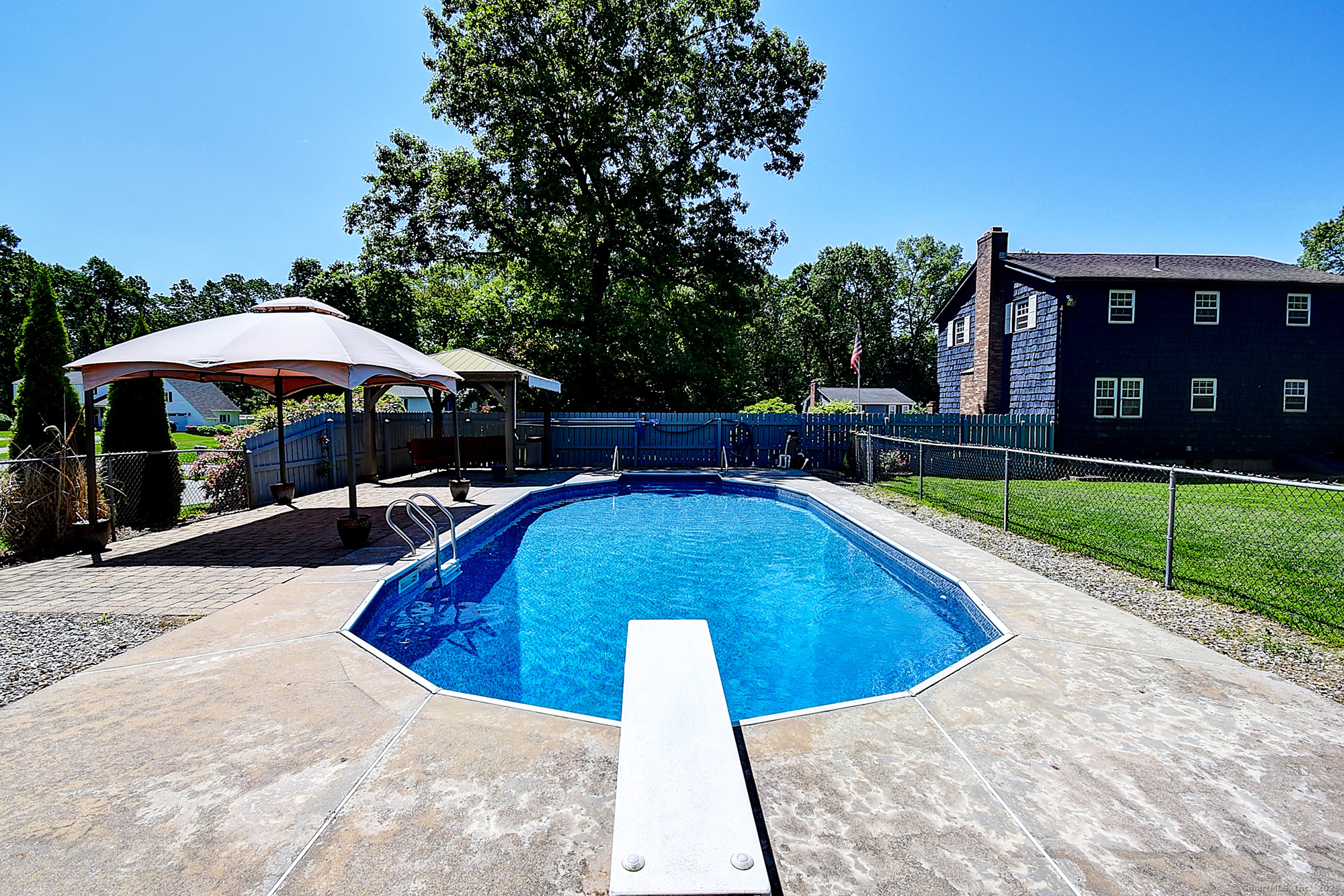 28 Maplewood Drive