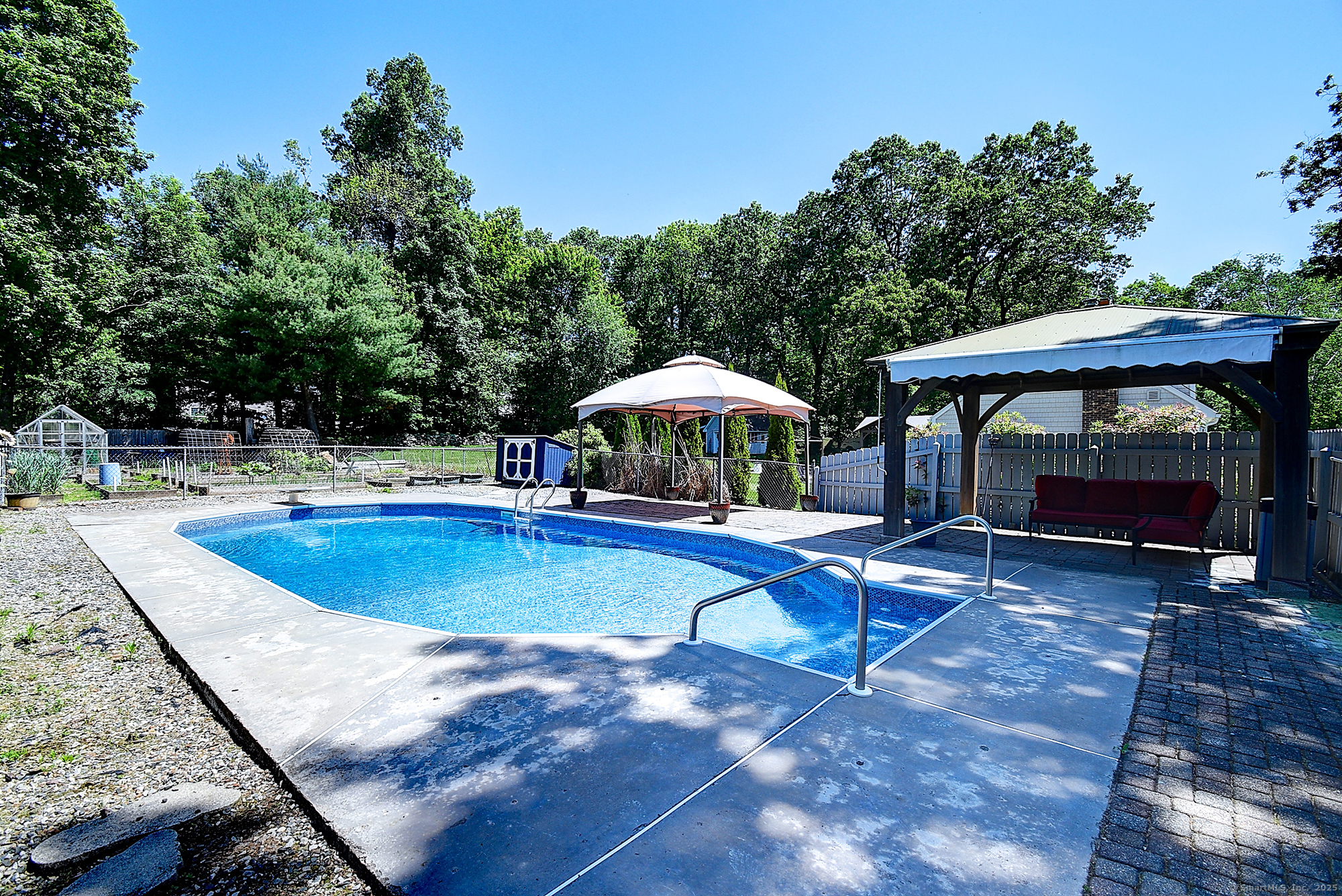 28 Maplewood Drive