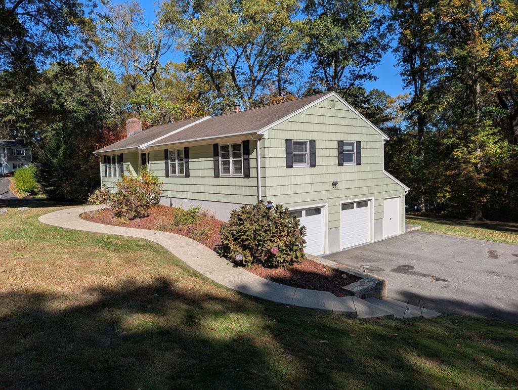 Photo of 819 Quarter Mile Road, Orange, CT 06477 (MLS # 24133503)