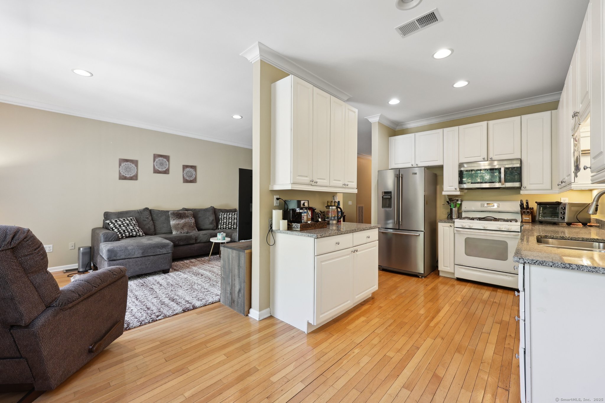 20 Goodwin Circle #20, Hartford, Connecticut image 8
