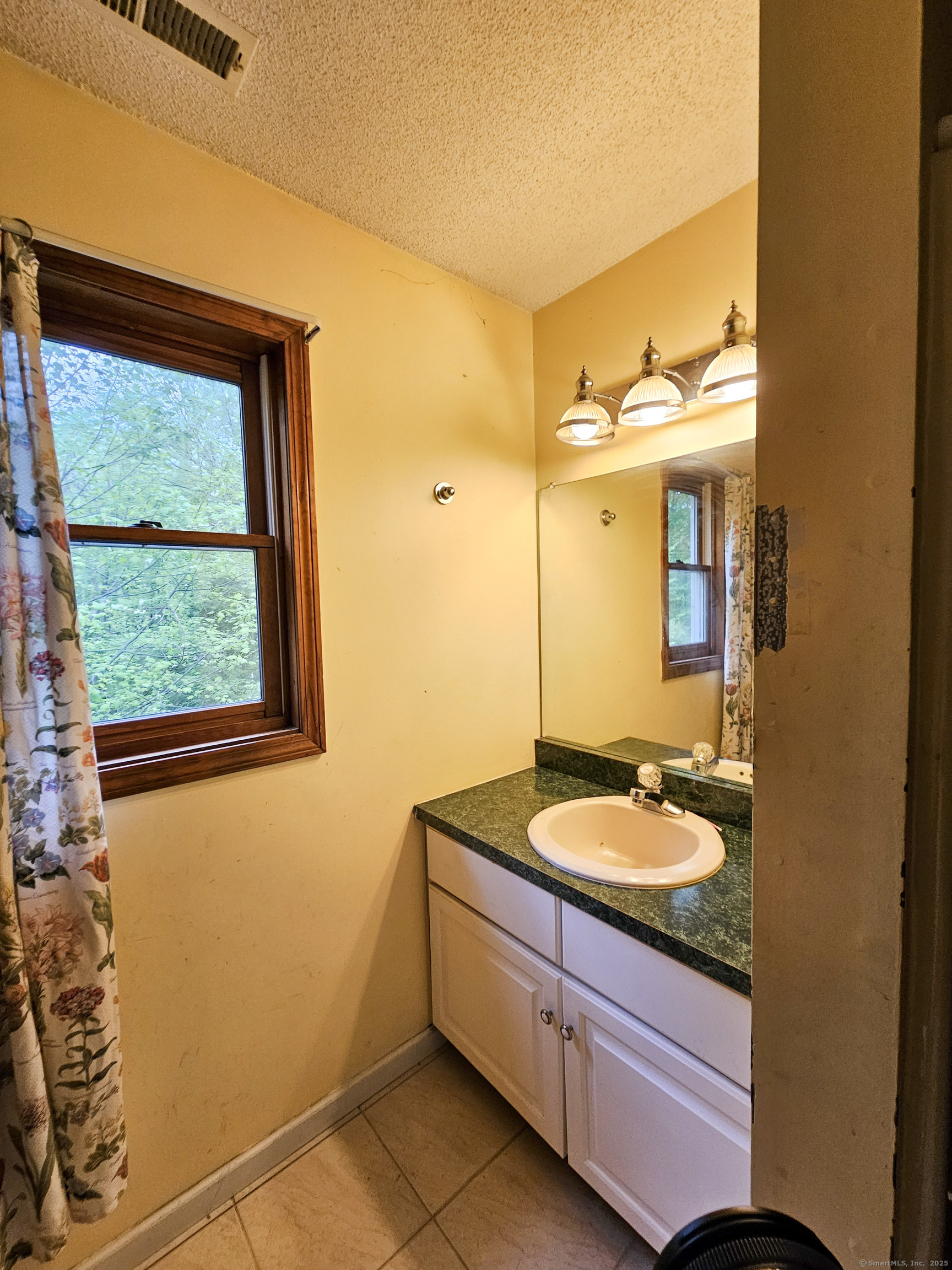 935 Gaylord Mountain Road, Hamden, Connecticut image 17