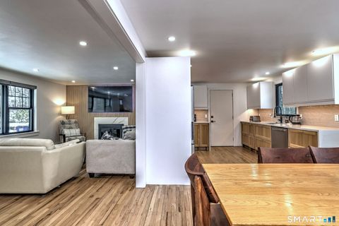 Tiny photo for 10 Woodcliff Drive, Simsbury, CT 06070 (MLS # 24145434)