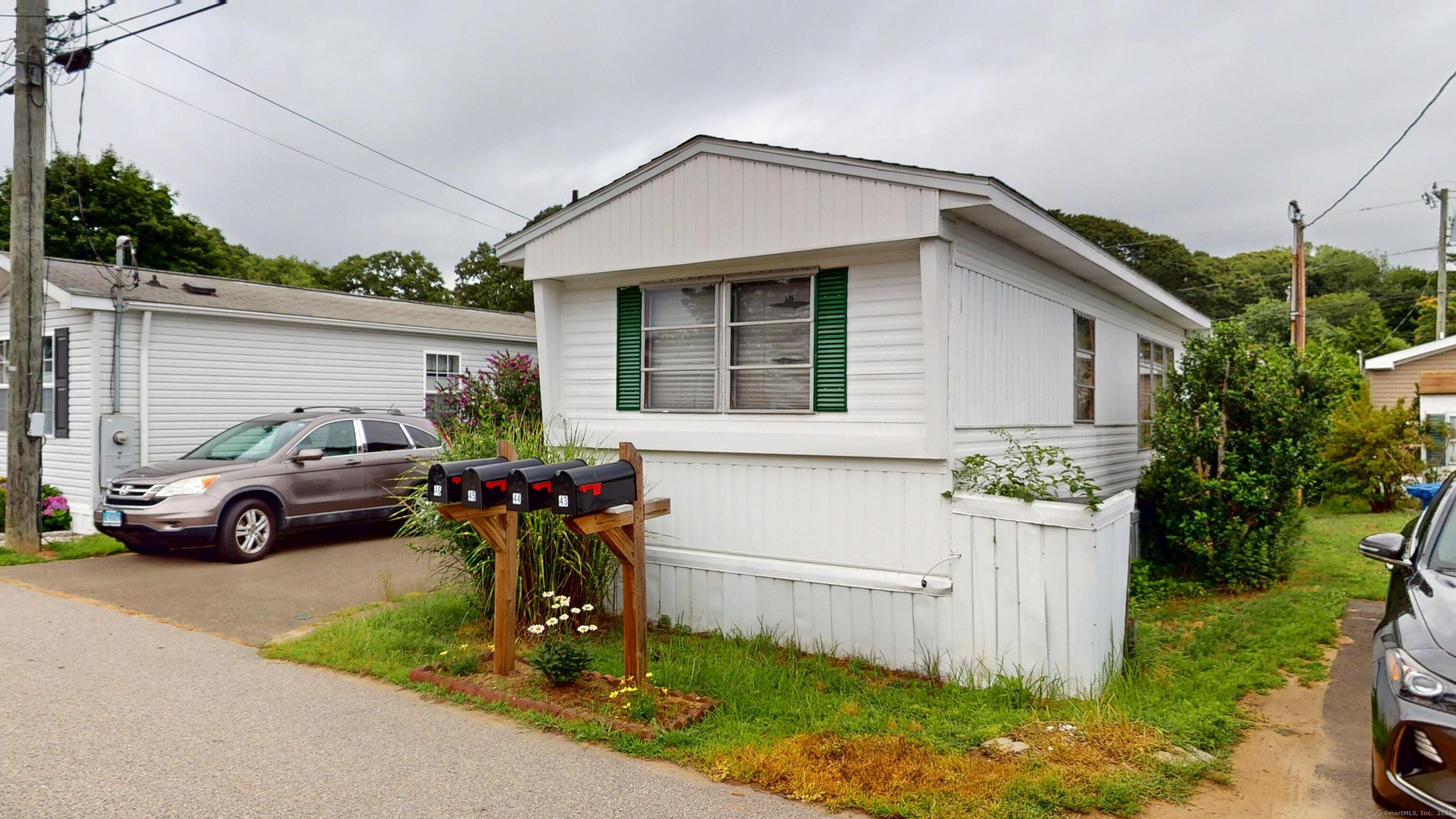 44 Linden Avenue North