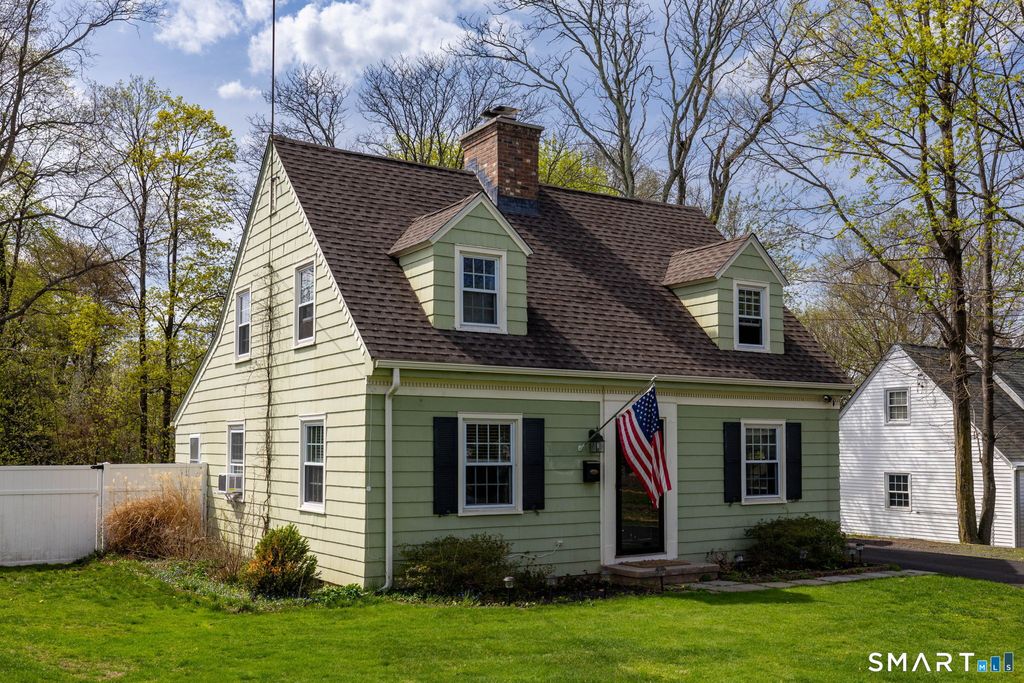 Photo of 937 Main Street, Newington, CT 06111 (MLS # 24167966)