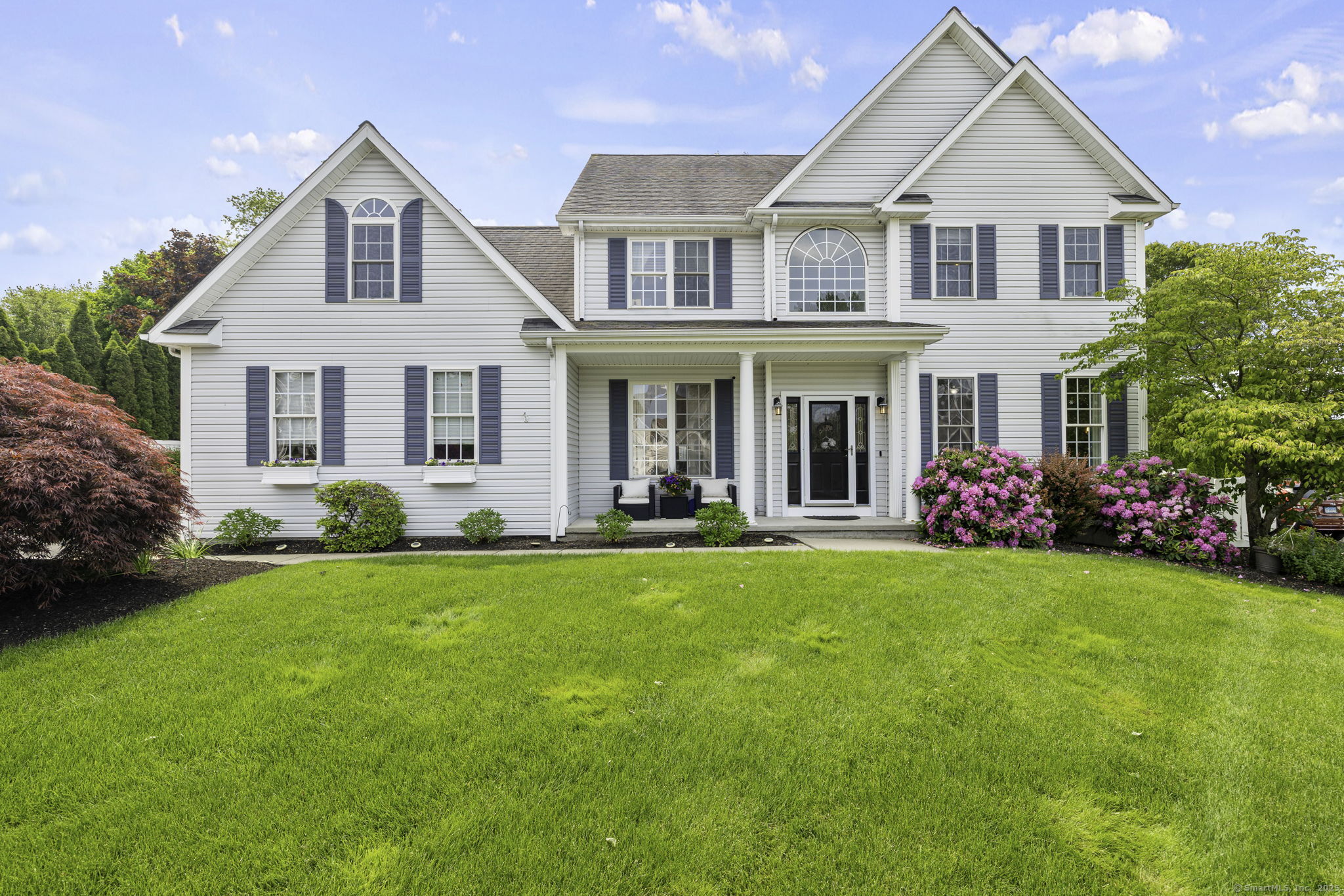 Property for Sale at Perry Lane, Stratford, Connecticut - Bedrooms: 5 
Bathrooms: 4 
Rooms: 9  - $899,900