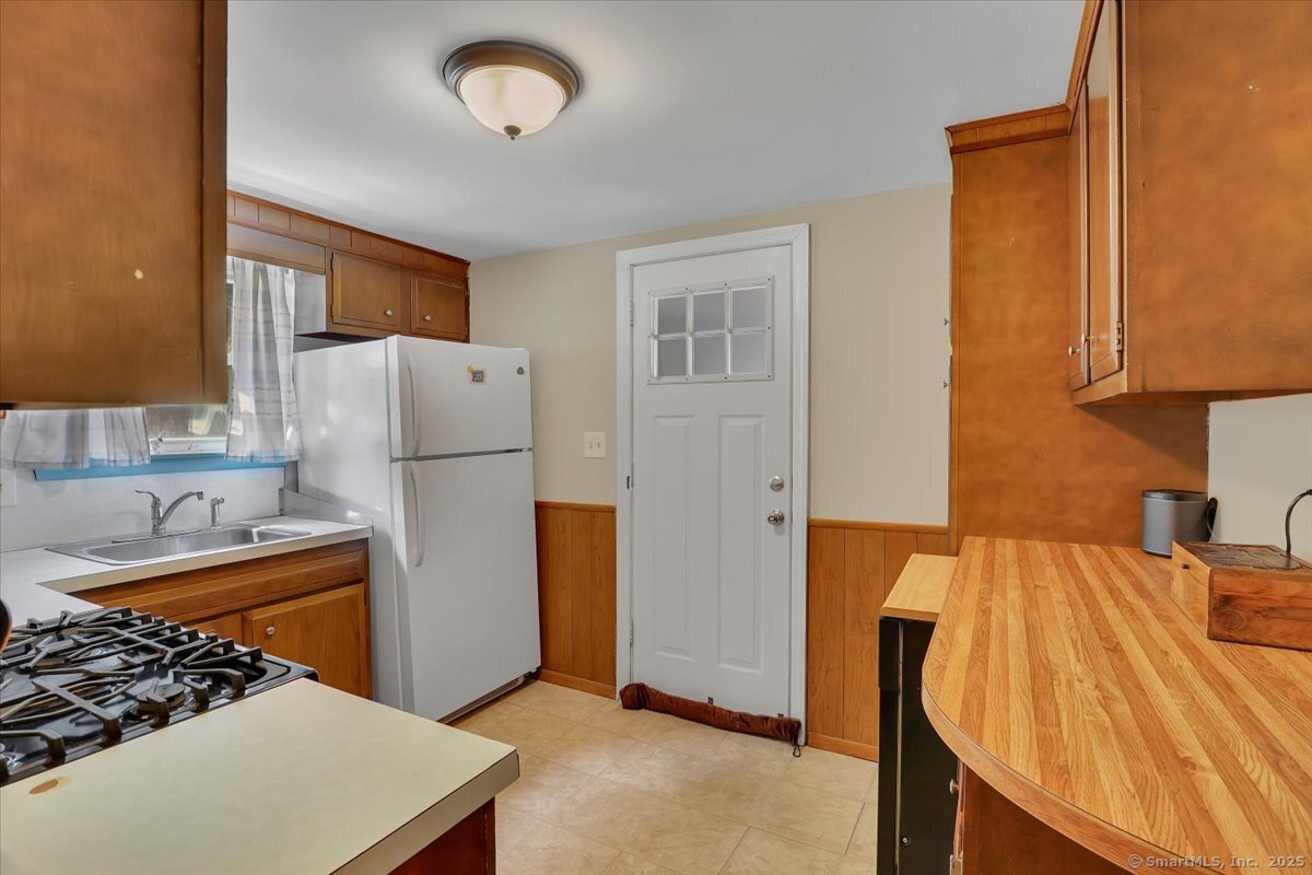 32 Whitney Road, Manchester, Connecticut image 7