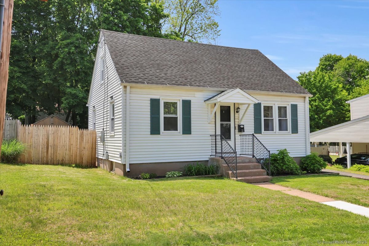 32 Whitney Road, Manchester, Connecticut image 1
