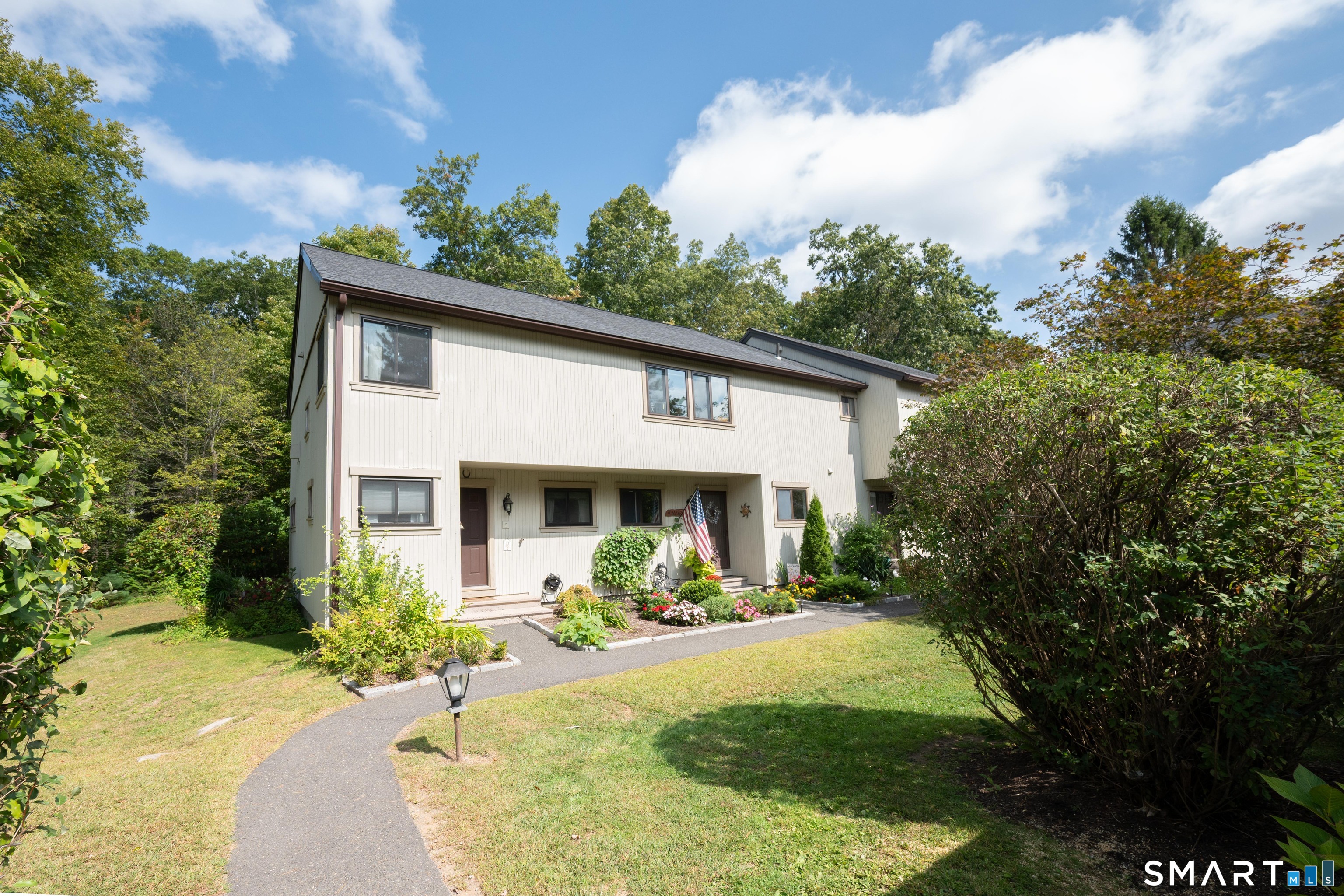 6 Highpoint Court 6