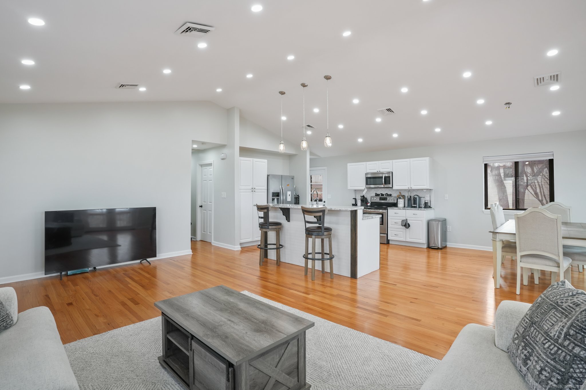 12 Willowledge Circle, Waterbury, Connecticut image 5
