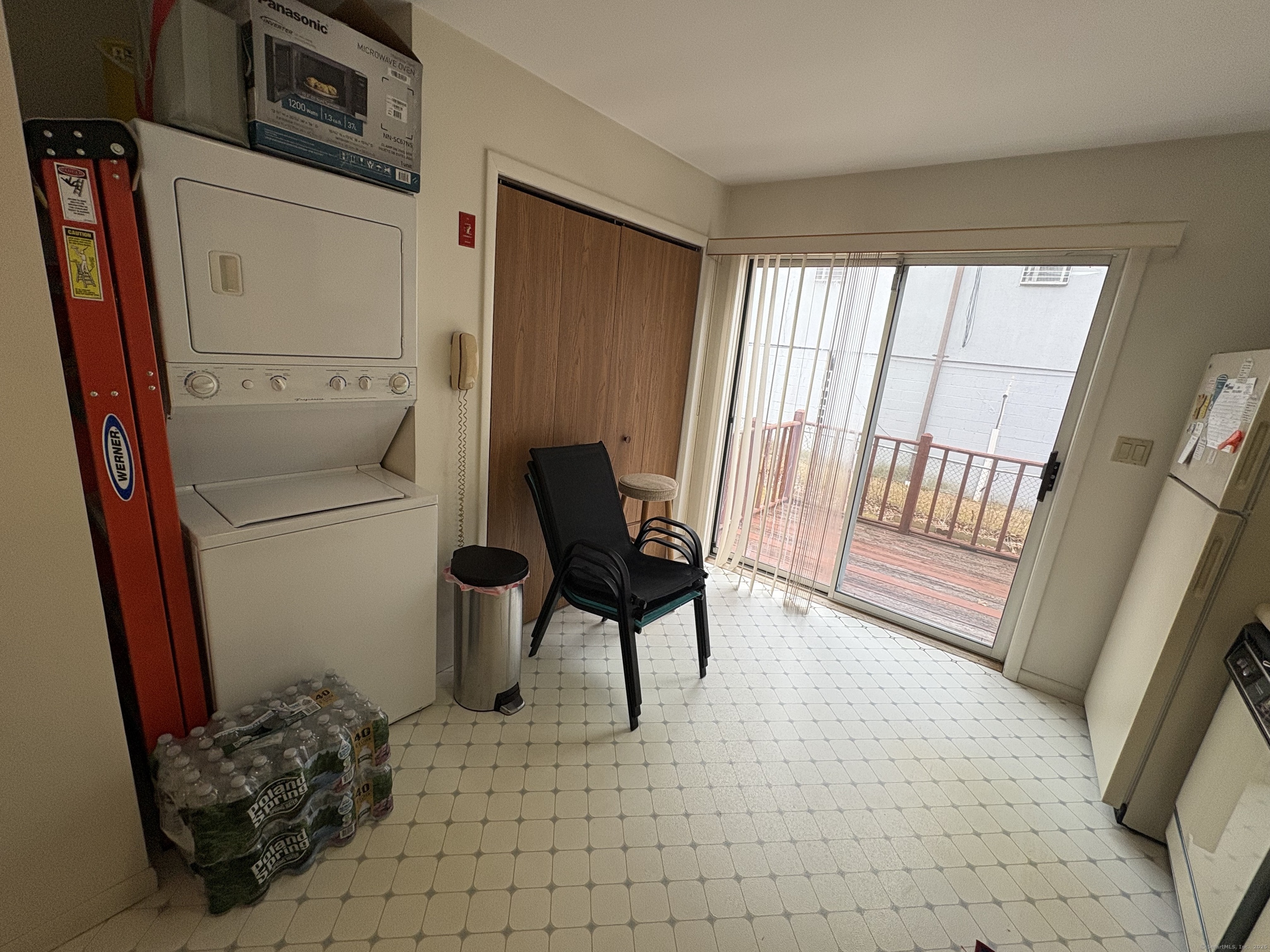 61 Clinton Avenue #APT 8, Stamford, Connecticut image 6