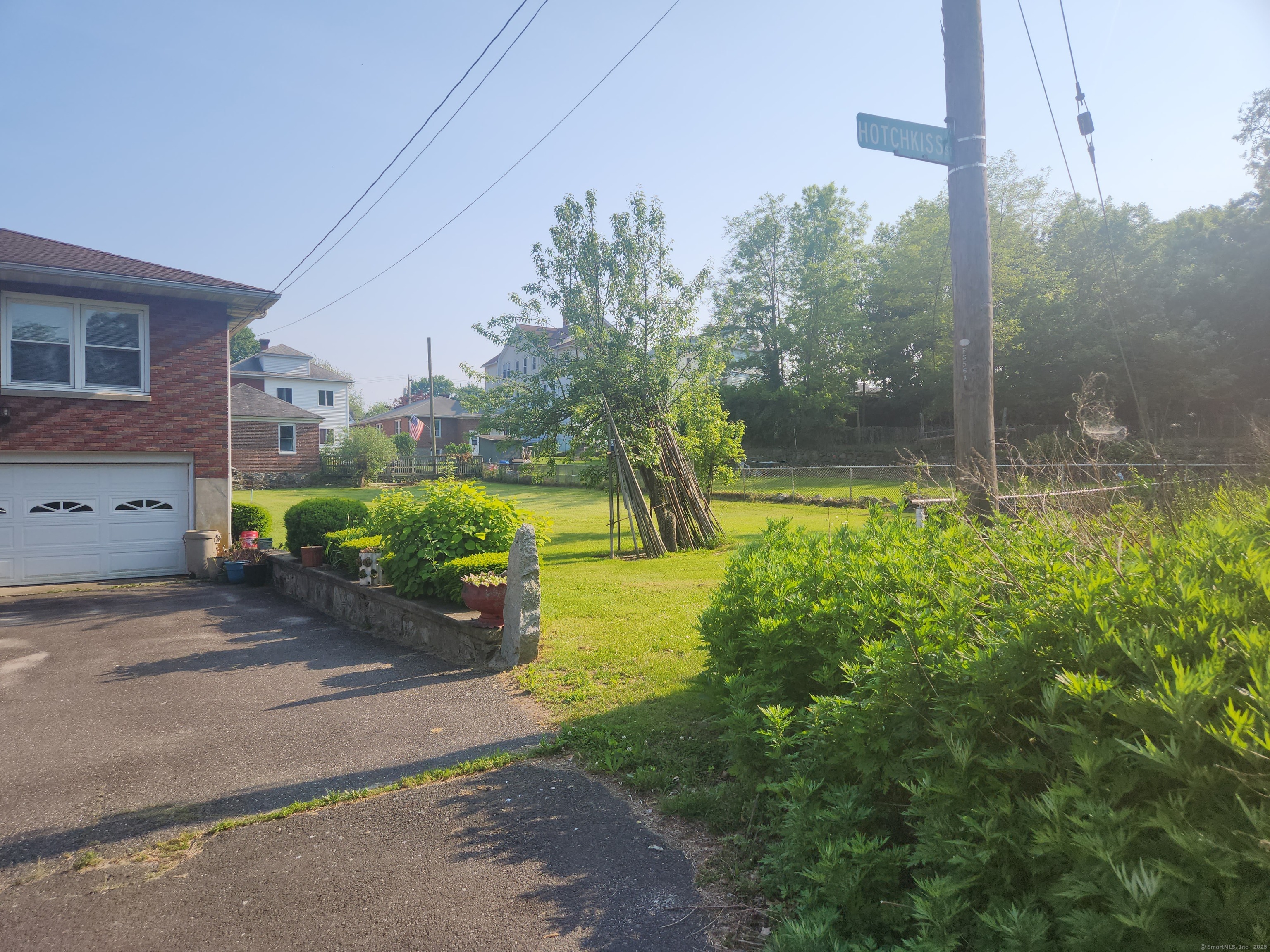 82 Hotchkiss Street