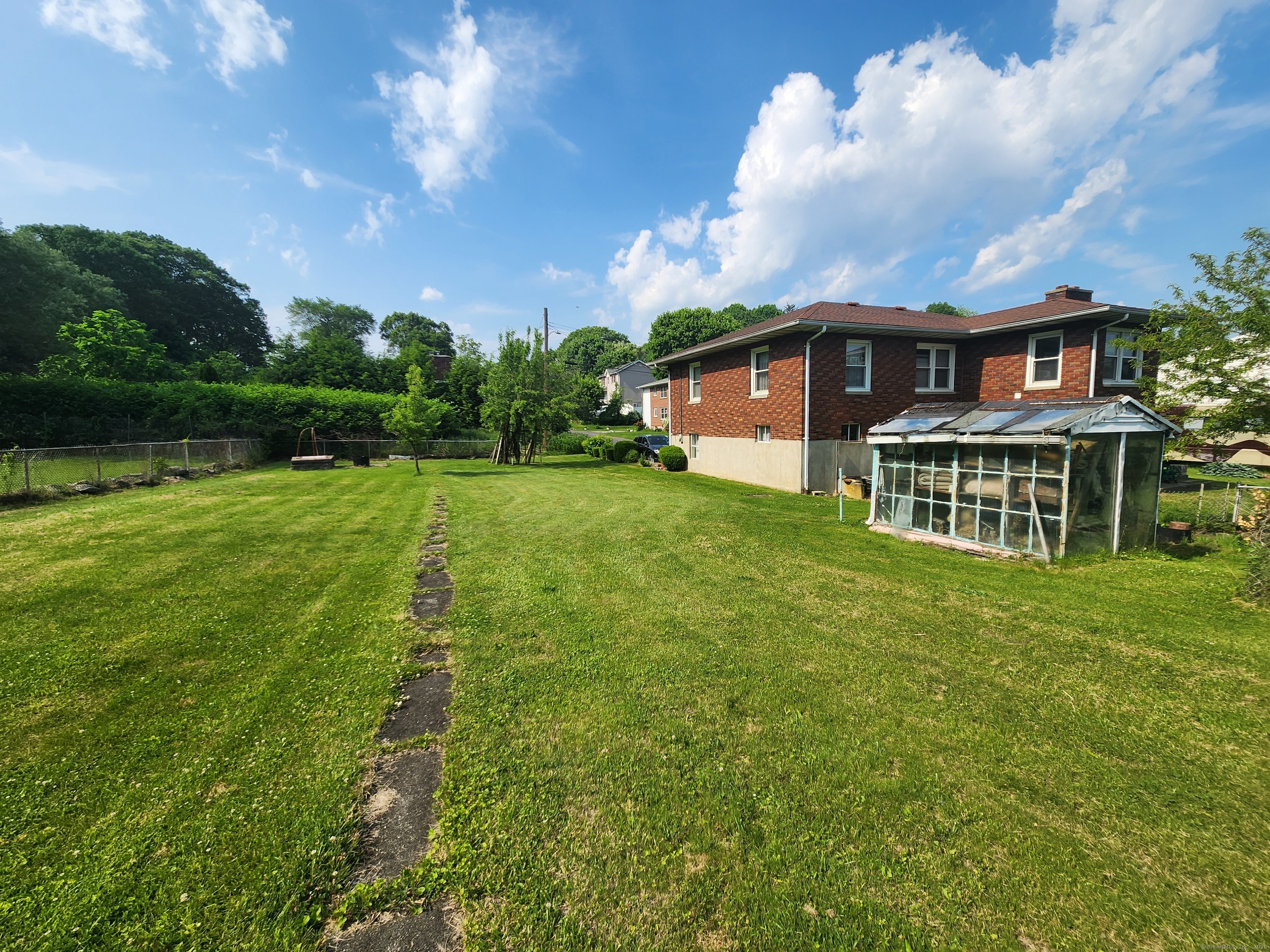 82 Hotchkiss Street