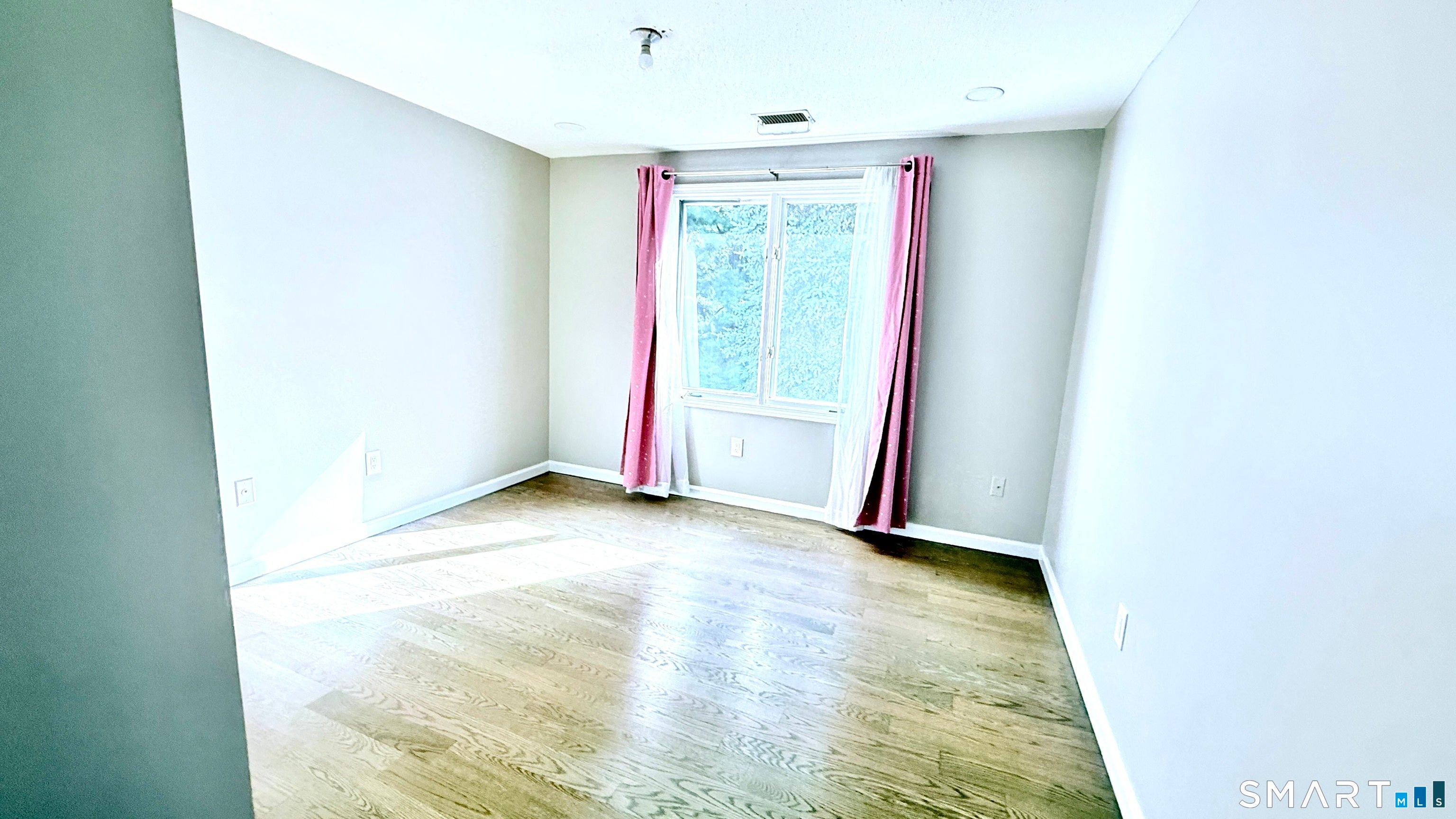 16 Arthur Drive 4
