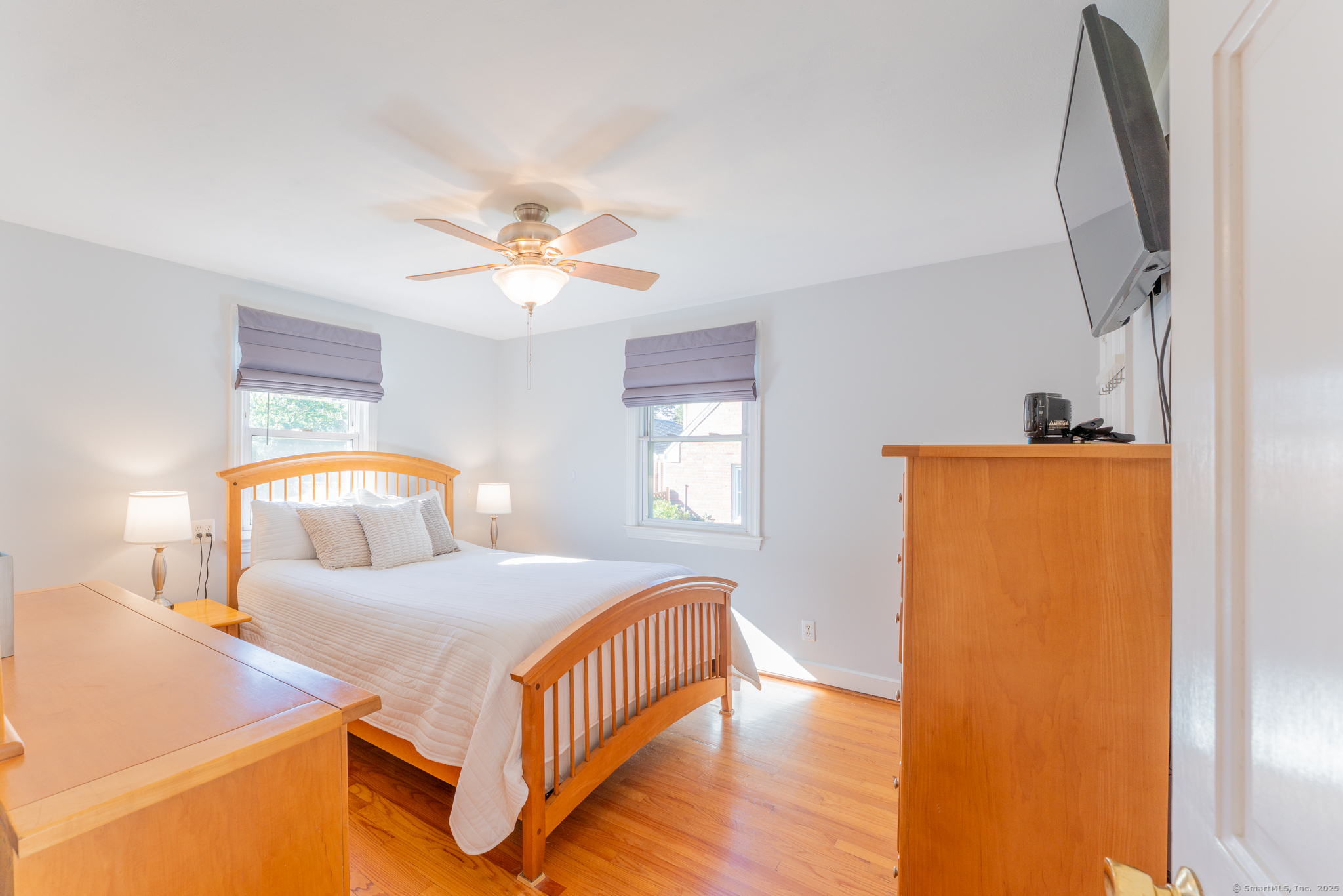 West Hartford, Connecticut 06107, United States, 3 Bedrooms Bedrooms, ,2 BathroomsBathrooms,Residential,Pending,227968