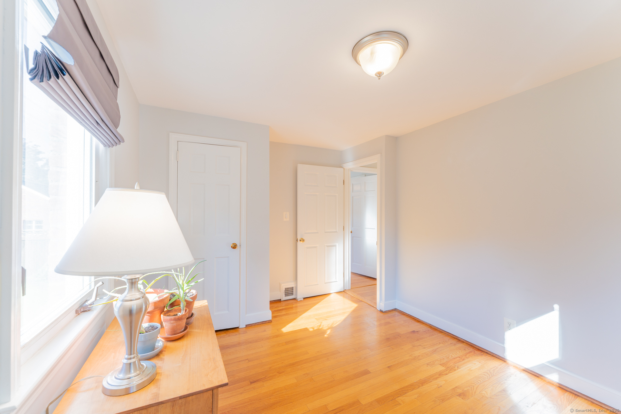 West Hartford, Connecticut 06107, United States, 3 Bedrooms Bedrooms, ,2 BathroomsBathrooms,Residential,Pending,227968