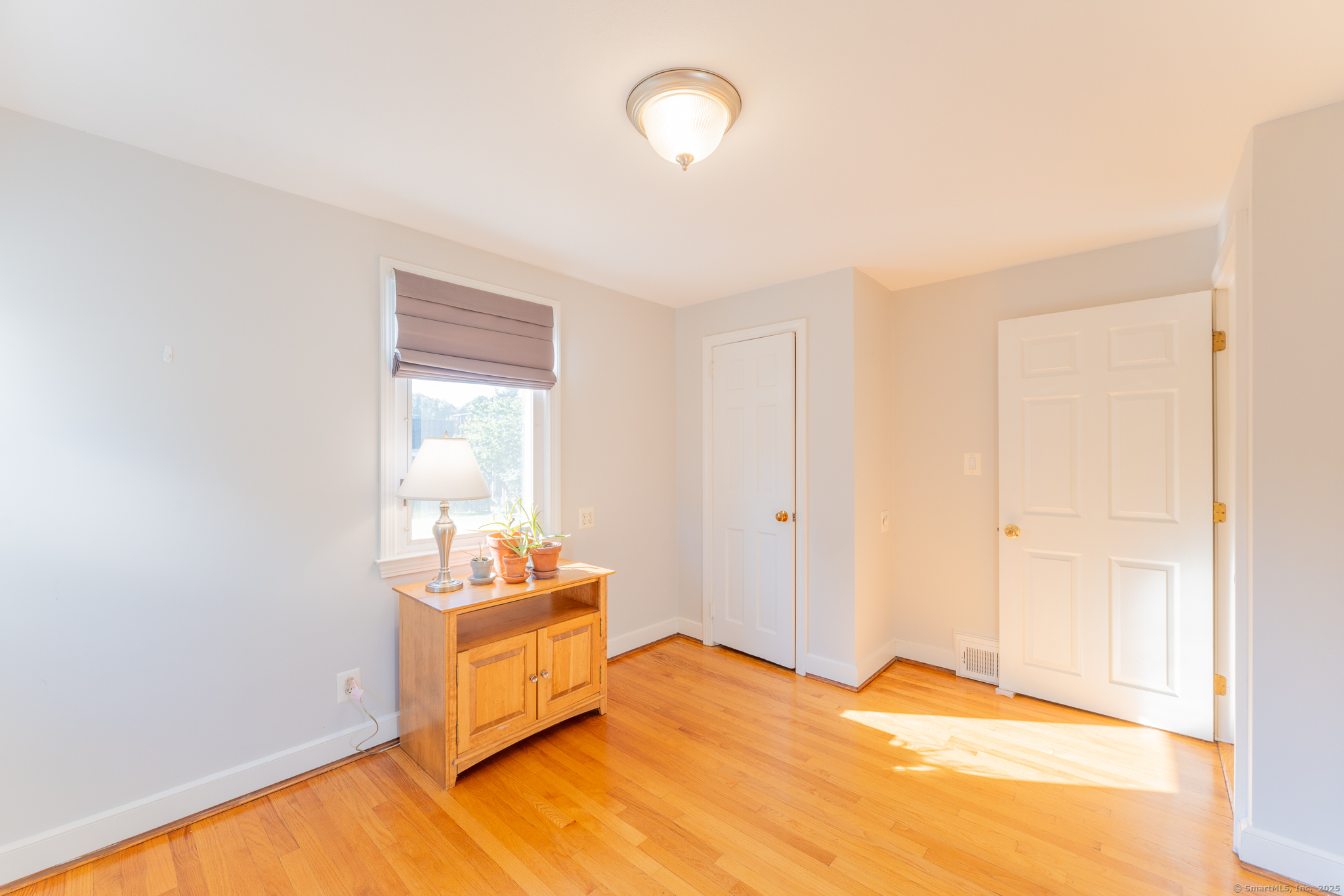 West Hartford, Connecticut 06107, United States, 3 Bedrooms Bedrooms, ,2 BathroomsBathrooms,Residential,Pending,227968