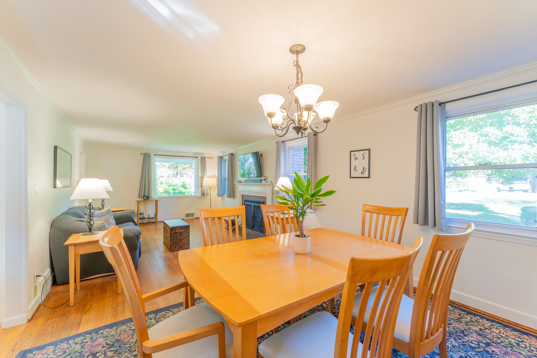 West Hartford, Connecticut 06107, United States, 3 Bedrooms Bedrooms, ,2 BathroomsBathrooms,Residential,Pending,227968