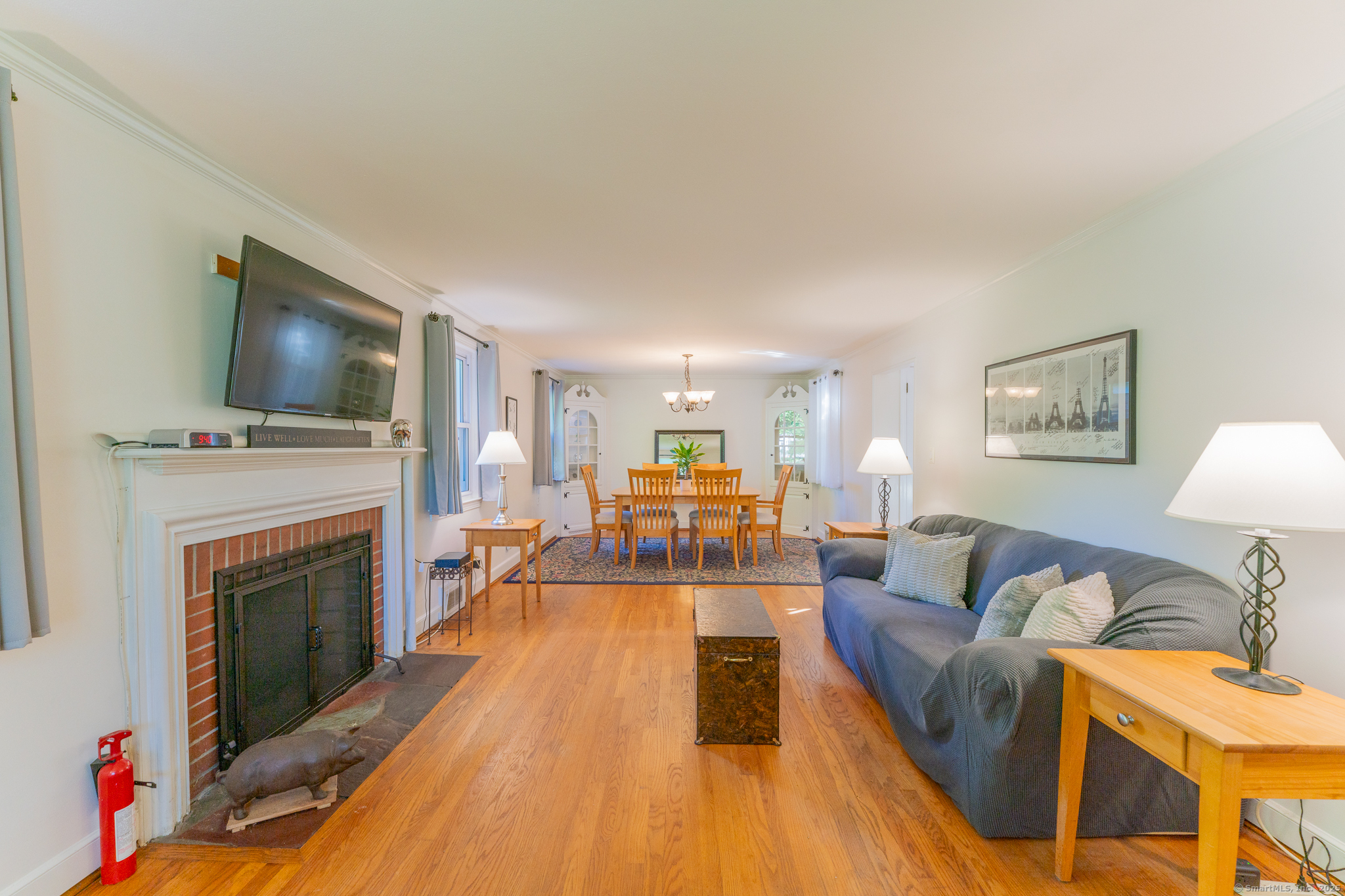 West Hartford, Connecticut 06107, United States, 3 Bedrooms Bedrooms, ,2 BathroomsBathrooms,Residential,Pending,227968