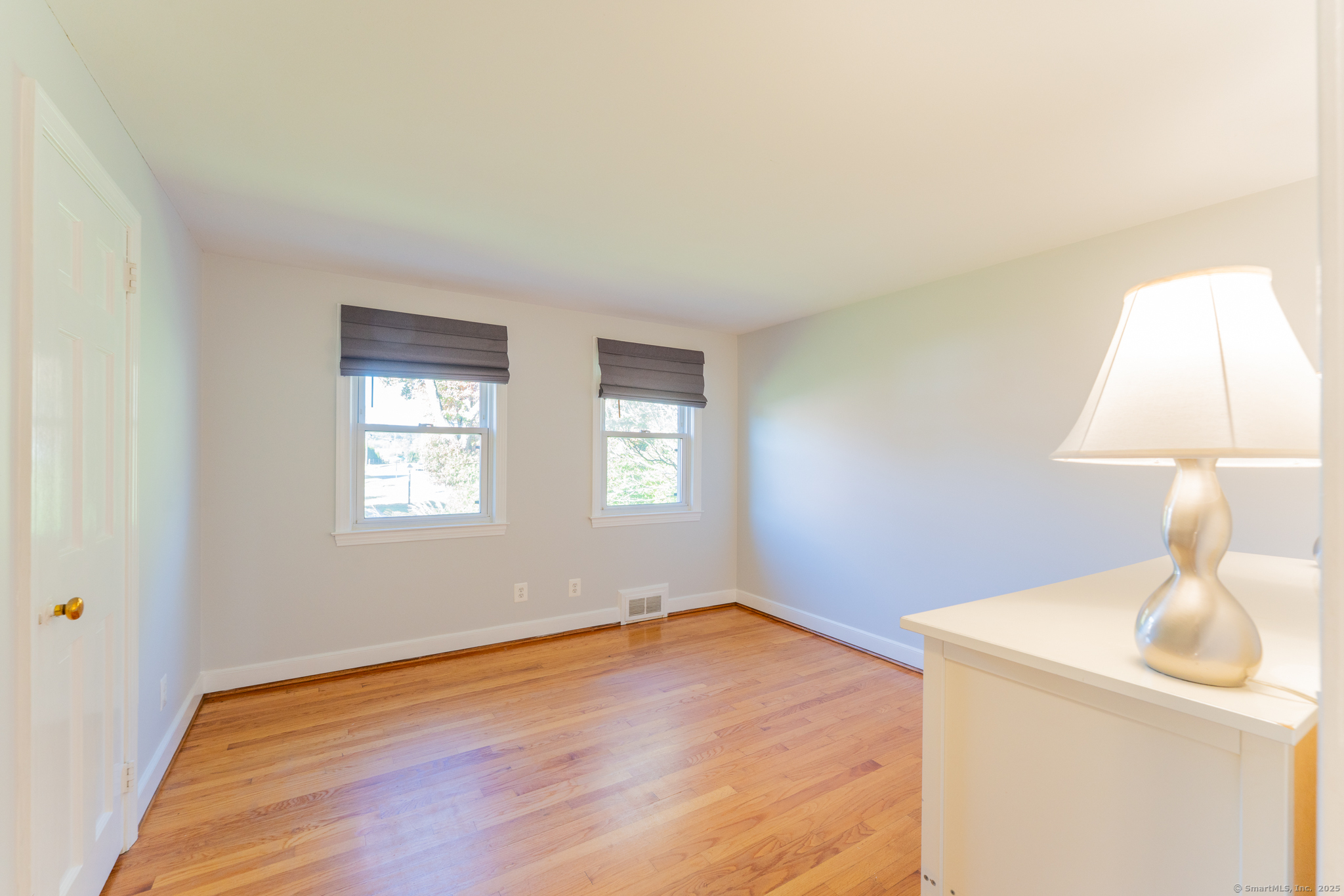 West Hartford, Connecticut 06107, United States, 3 Bedrooms Bedrooms, ,2 BathroomsBathrooms,Residential,Pending,227968