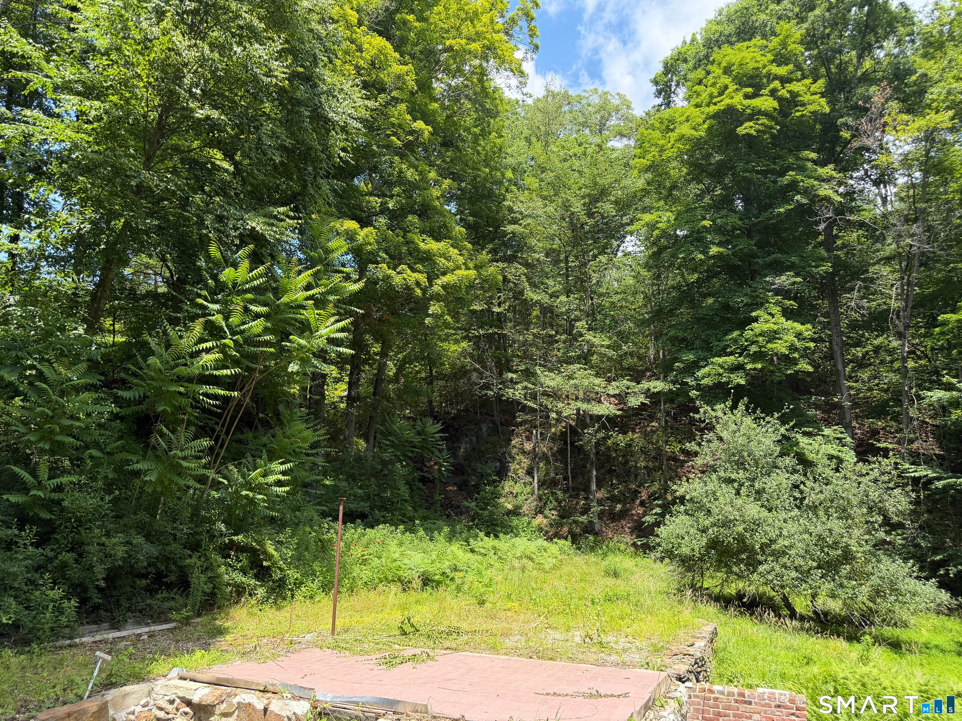 32 Lower Church Hill Road