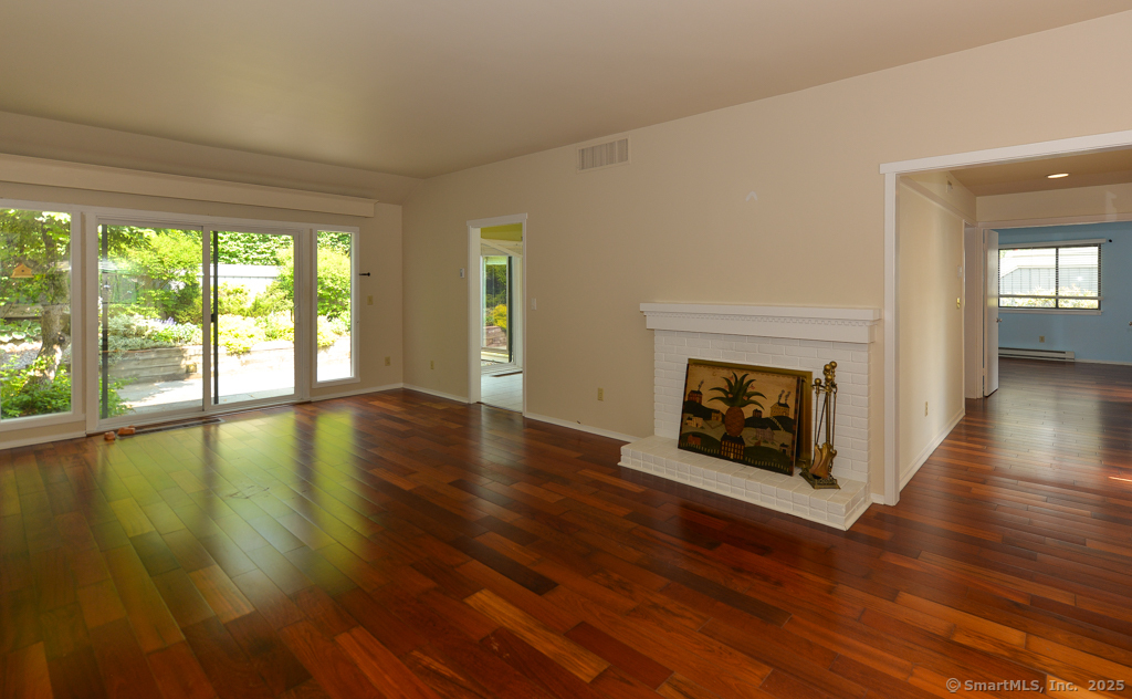 926 Heritage Village B