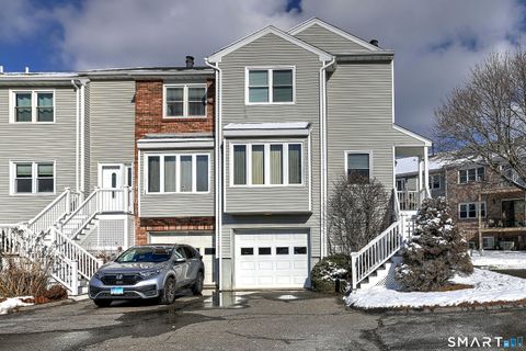 47 Carriage Drive 47 Milford CT 06460
