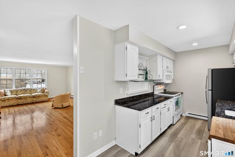 Tiny photo for 39 Founders Village #39, Clinton, CT 06413 (MLS # 24155433)