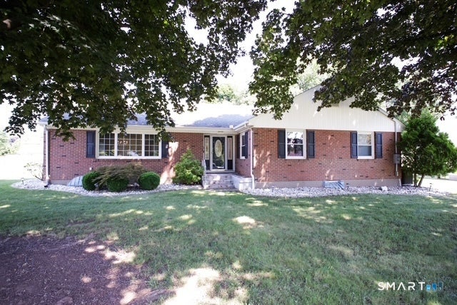 6 Dennis Drive