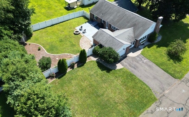 6 Dennis Drive