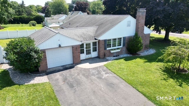 6 Dennis Drive