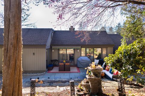 A home in Southbury