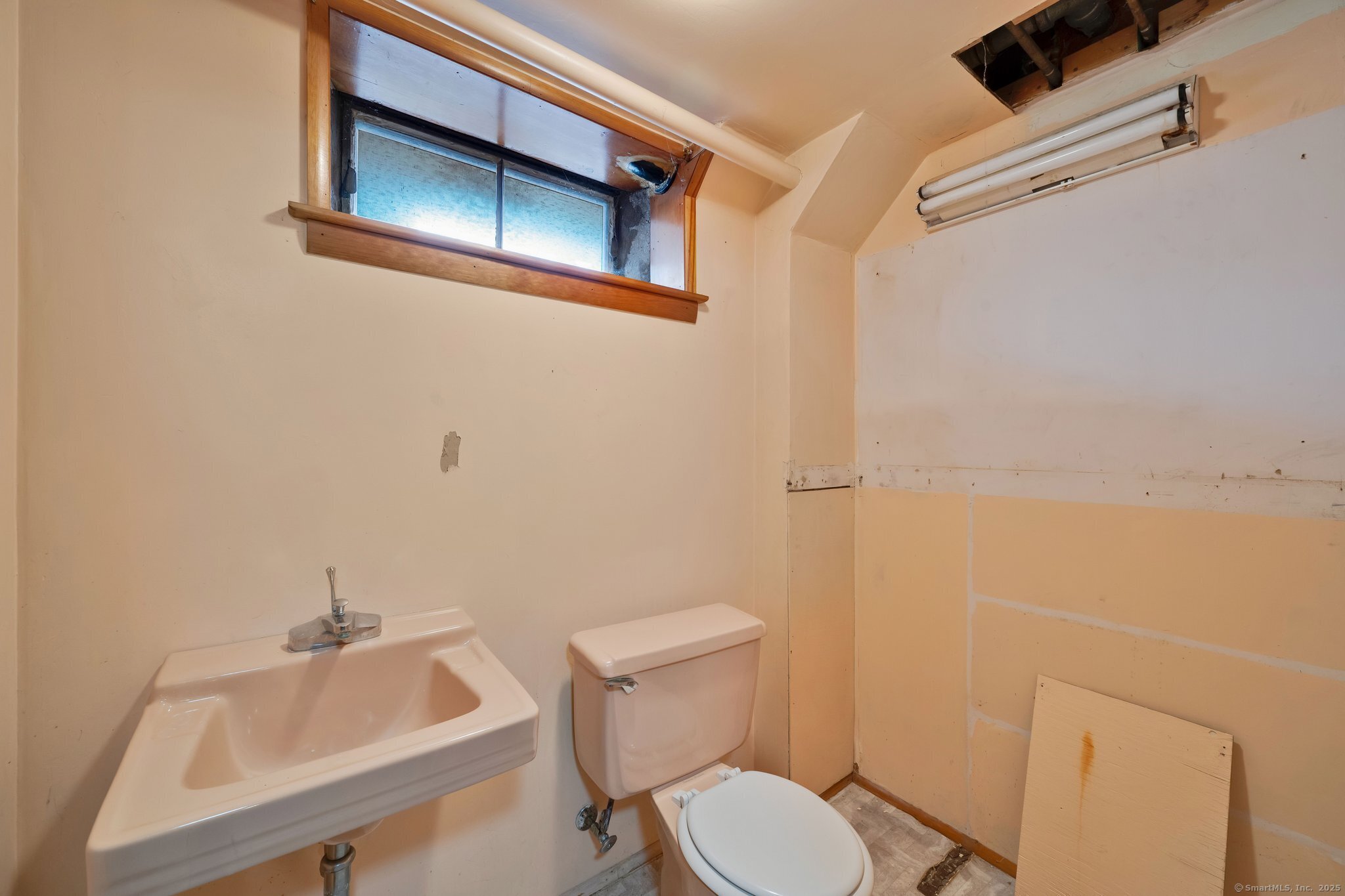 25 Cadwell Road, Bloomfield, Connecticut image 24