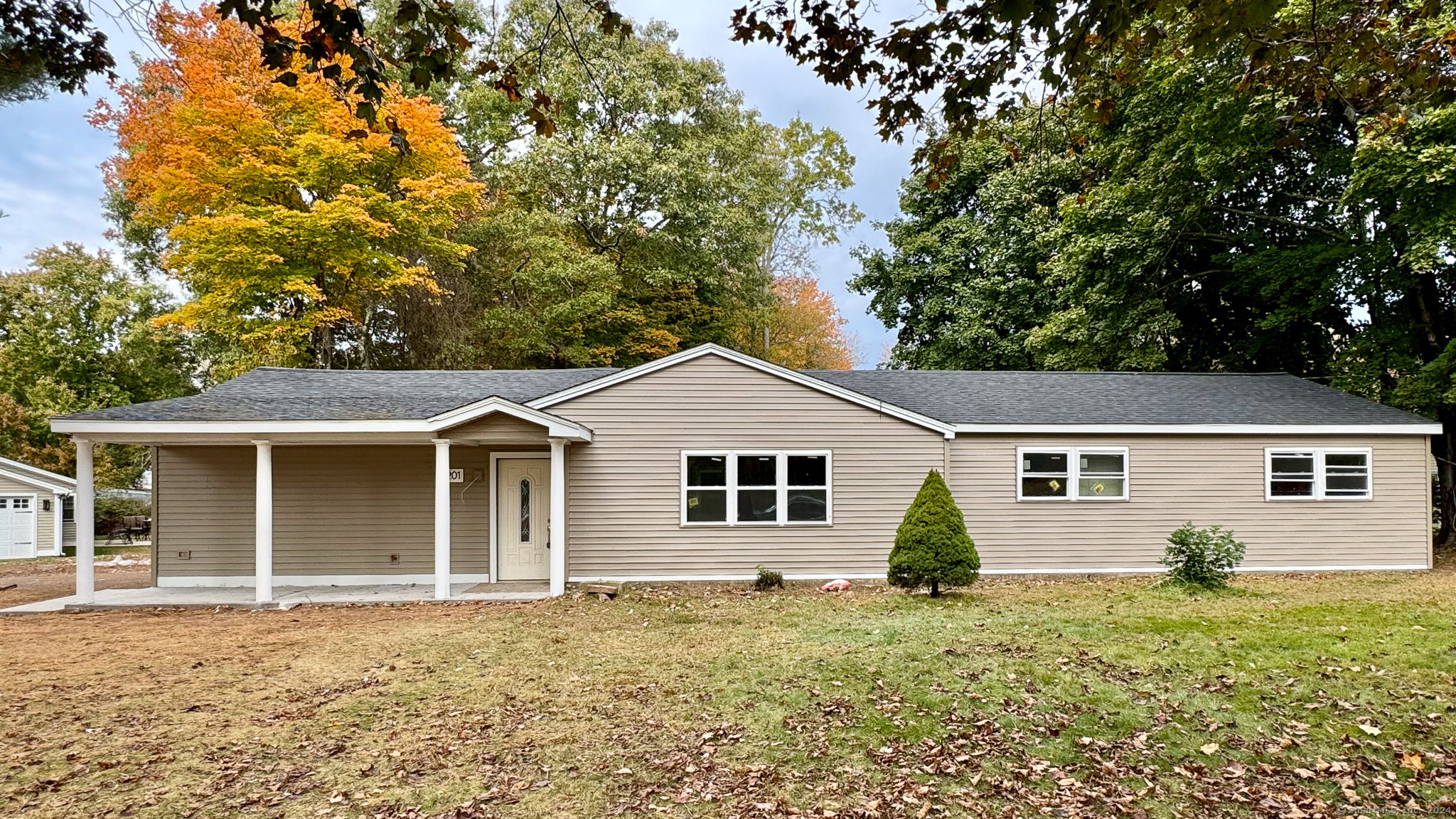 Photo 1 of 201 Elmwood Circle, Cheshire, Connecticut, $3,400, Web #: 24054959