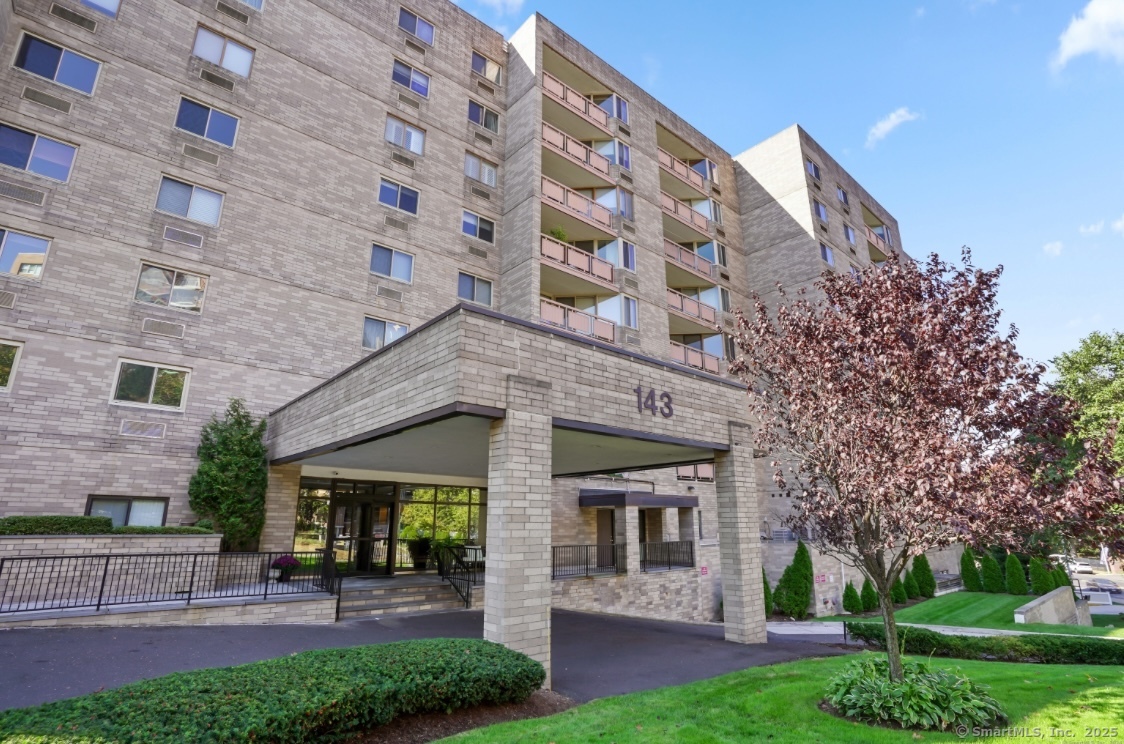 Photo 1 of Hoyt Street Apt 6G, Stamford, Connecticut, $2,850, Web #: 24070737