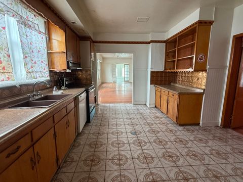 Tiny photo for 118 Grafton Street, New Haven, CT 06513 (MLS # 24144246)