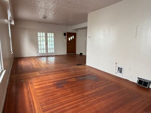 Tiny photo for 118 Grafton Street, New Haven, CT 06513 (MLS # 24144246)
