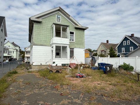 Tiny photo for 118 Grafton Street, New Haven, CT 06513 (MLS # 24144246)