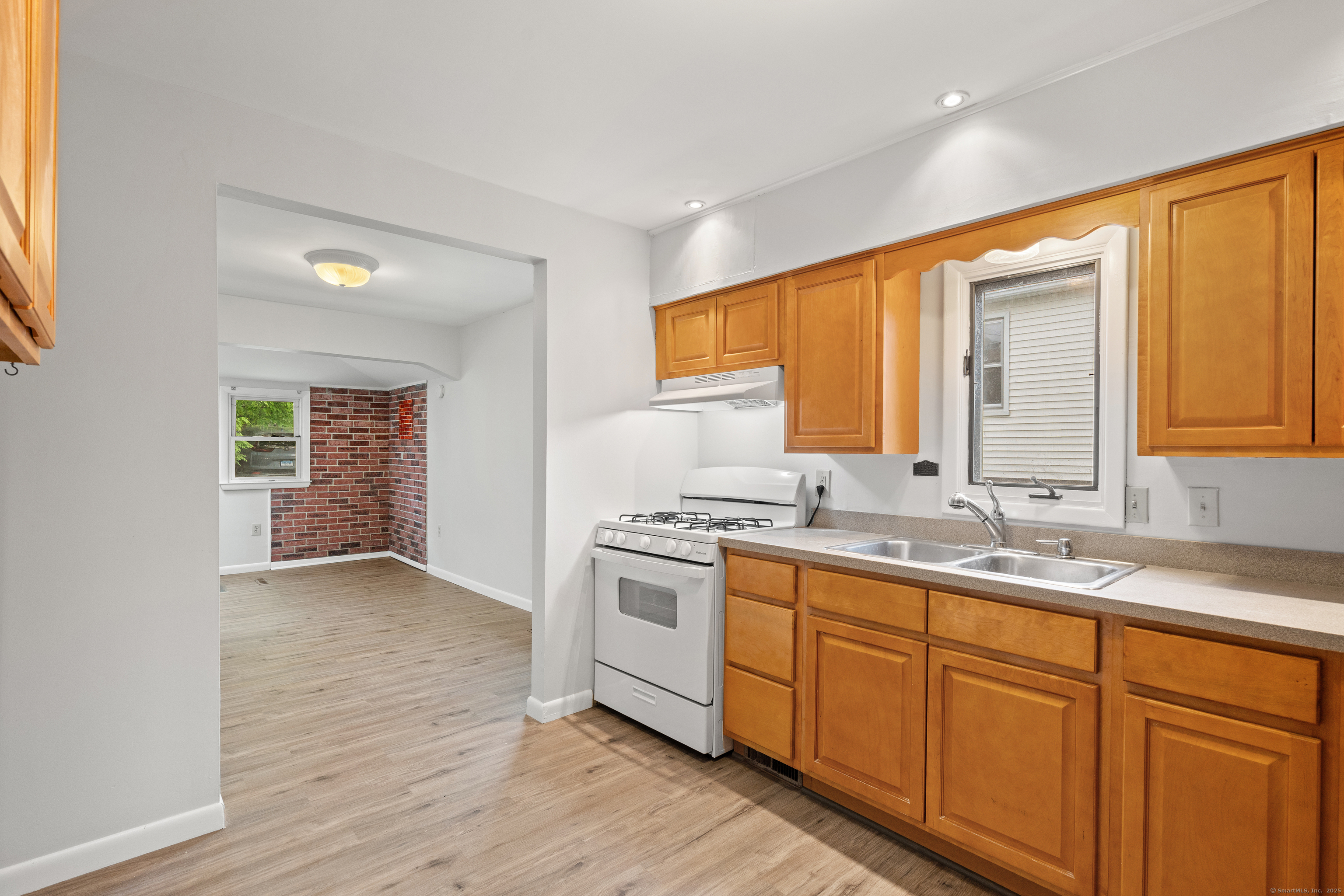 65 Waverly Park Road, Branford, Connecticut image 11