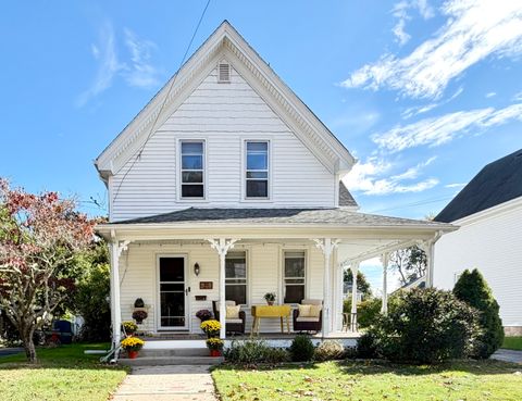 Photo of 44 Moss Street, Stonington, CT 06379 (MLS # 24132719)