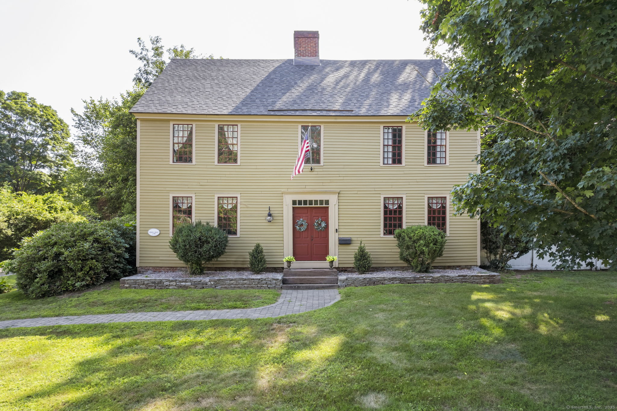 1696 Main Street