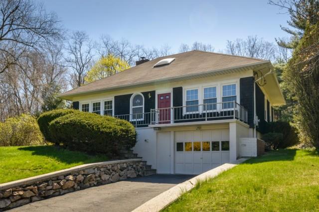 Photo 1 of 363 Hoyt Street, Darien, Connecticut, $652,500, Web #: 99131326