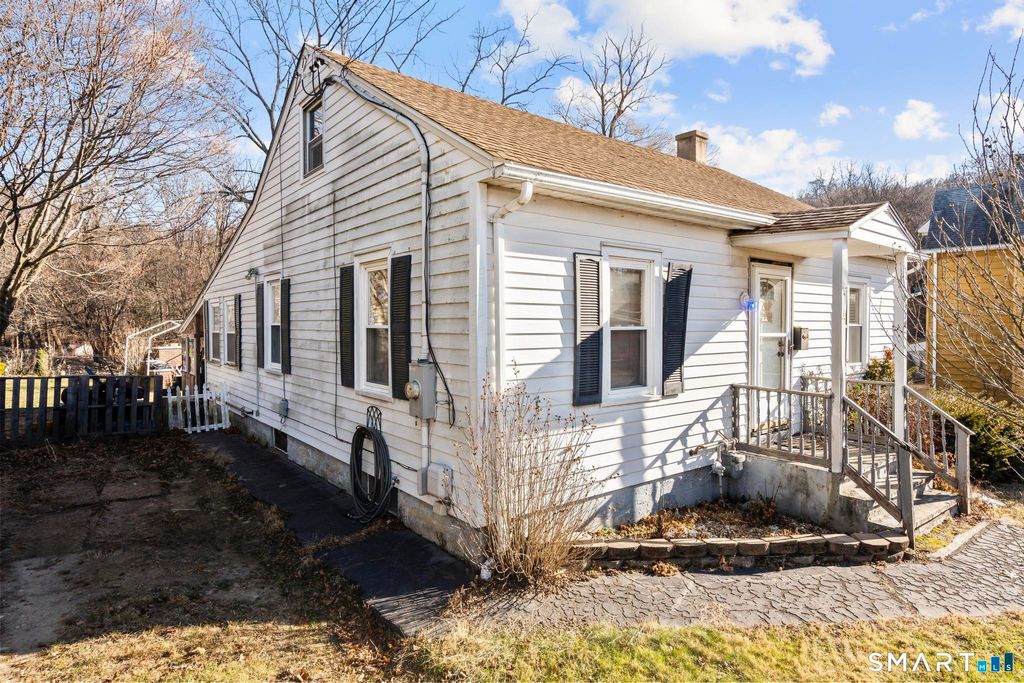 Photo of 579 Sylvan Avenue, Waterbury, CT 06706 (MLS # 24144635)