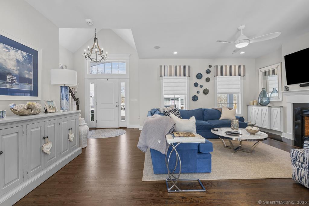 19 Lomartra Lane, Branford, Connecticut image 8