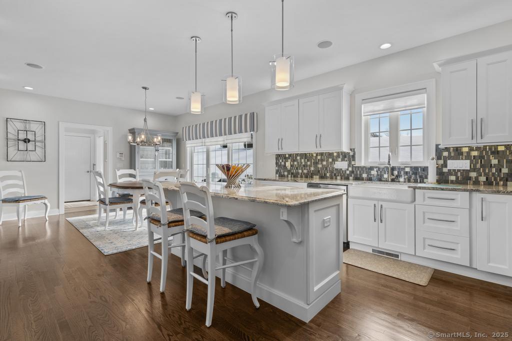 19 Lomartra Lane, Branford, Connecticut image 3