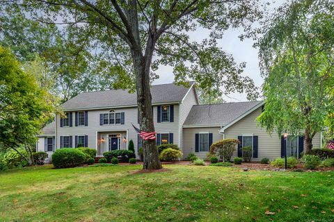 32 Sail Harbour Drive New Fairfield CT 06812