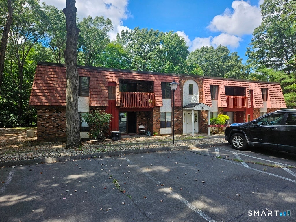 Photo of 35 Woodsedge Drive #3C, Newington, CT 06111 (MLS # 24205477)