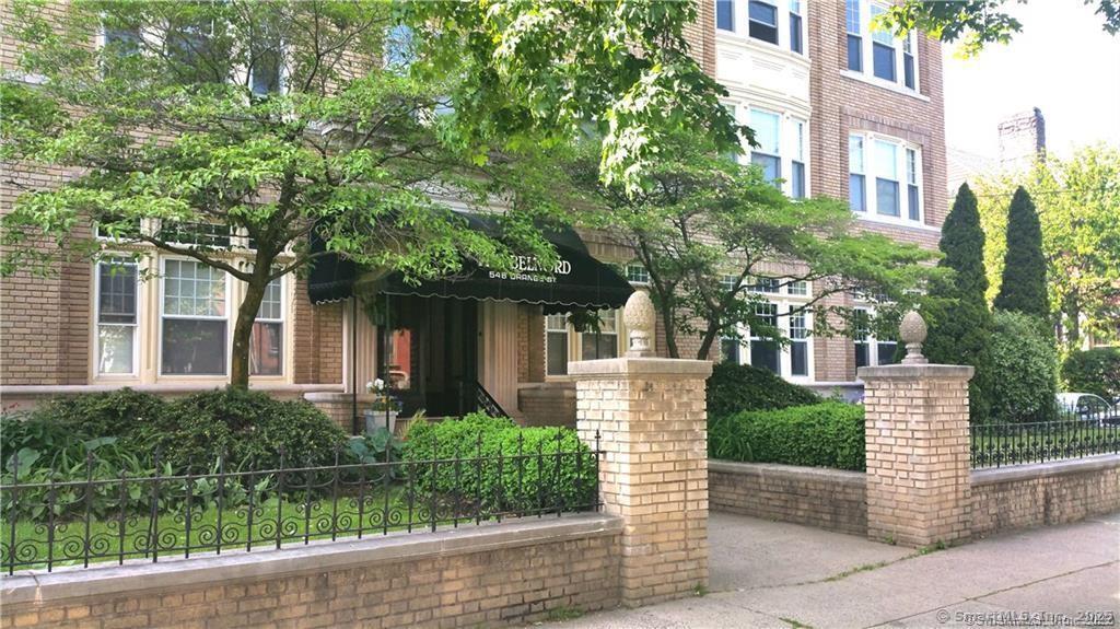 Orange Street 304, New Haven, Connecticut - 2 Bedrooms  
1 Bathrooms  
4 Rooms - 